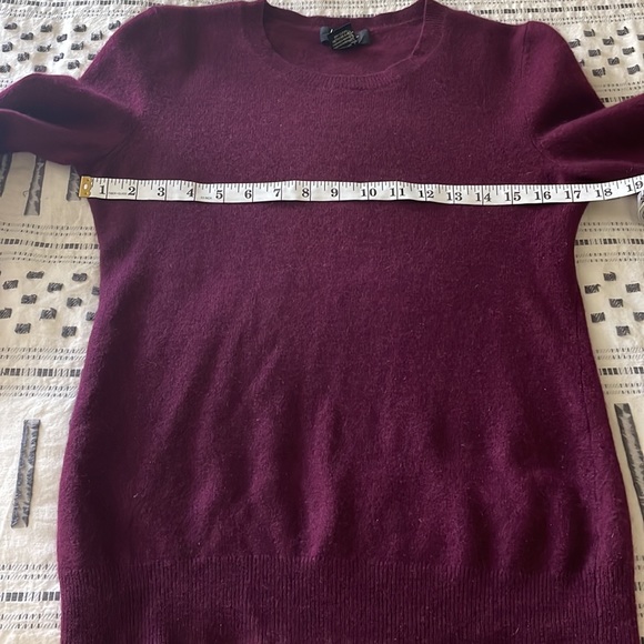 Plum colored 100% cashmere crew neck sweater by Lord & Taylor - Picture 5 of 7